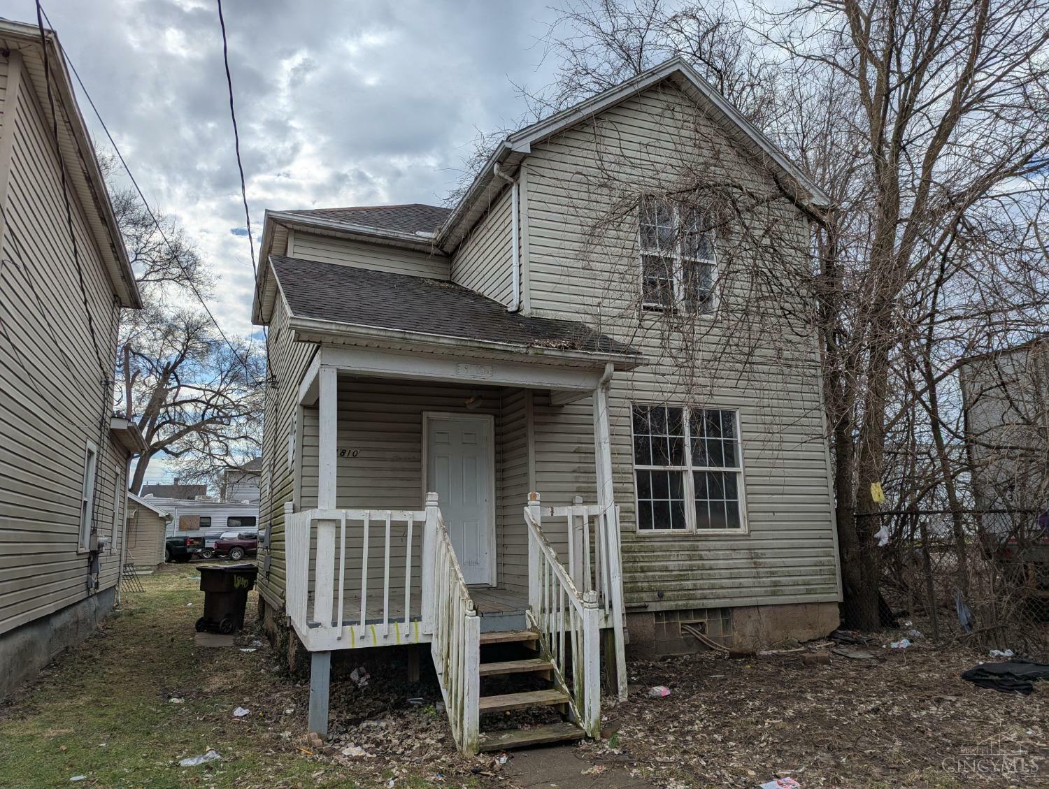 Property Photo: 1810 Clarendon Avenue OH 45042