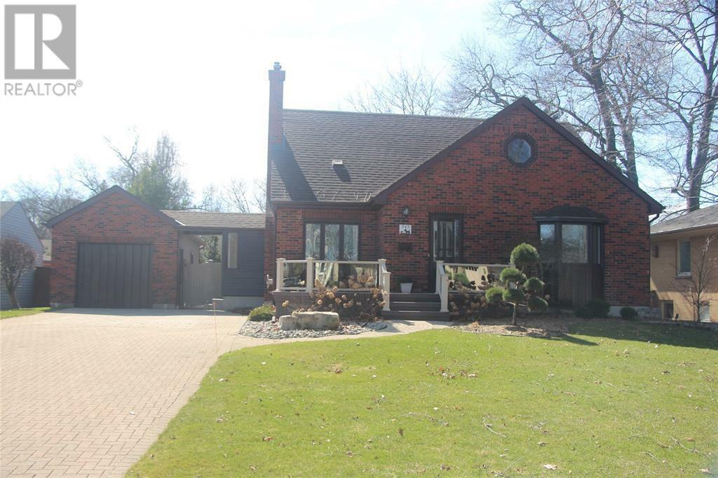 Photo de la propriété: 545 Devonshire Road ON N7V 2P4