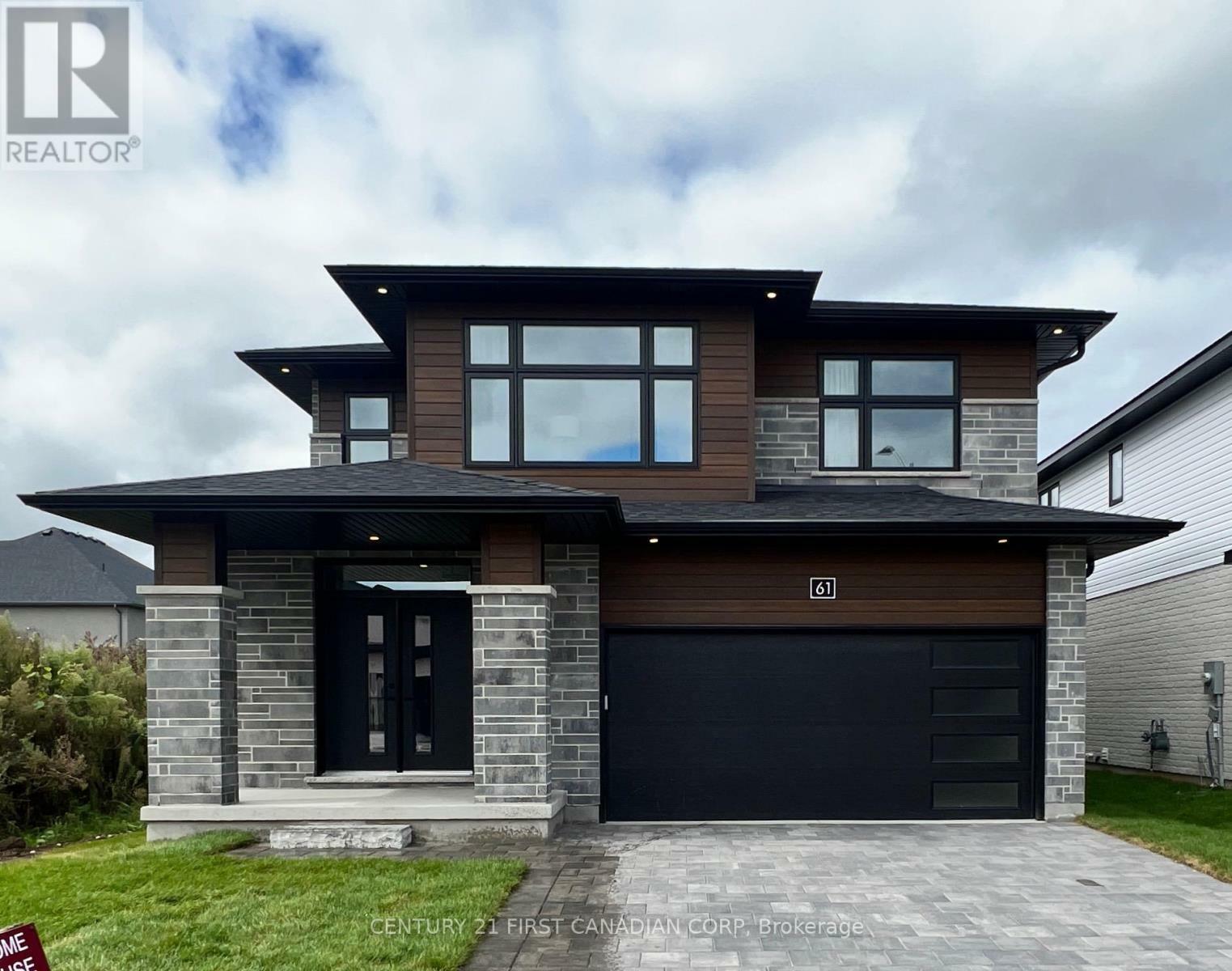 Property Photo:  61 Kelly Drive  ON N0M 2N0 