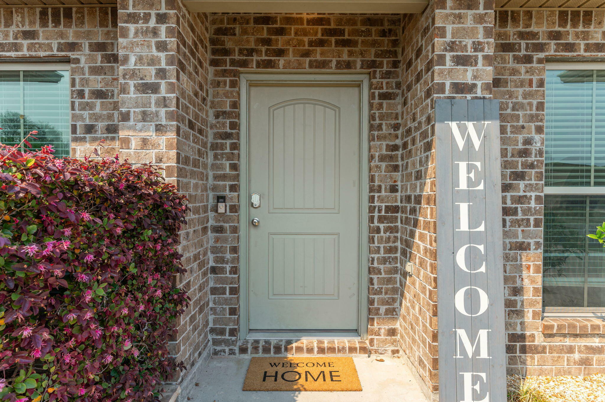 Property Photo: 2283 Lewis Street FL 32536