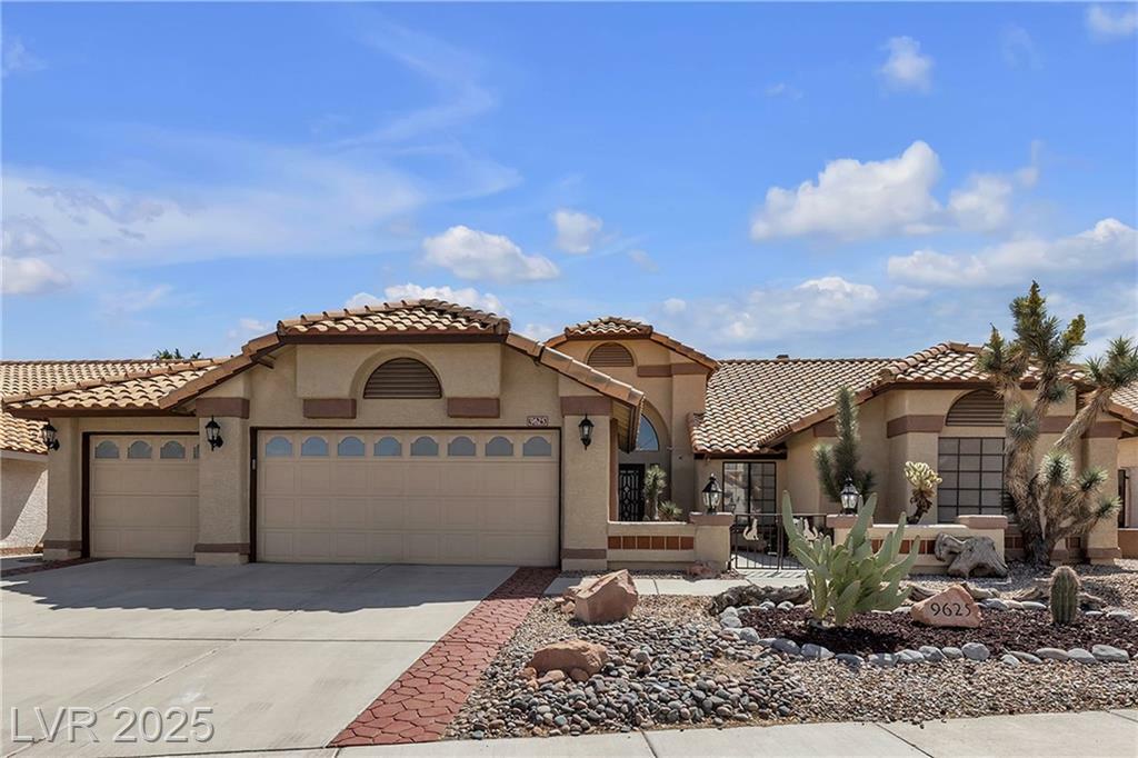 Property Photo: 9625 Beach Water Circle NV 89117