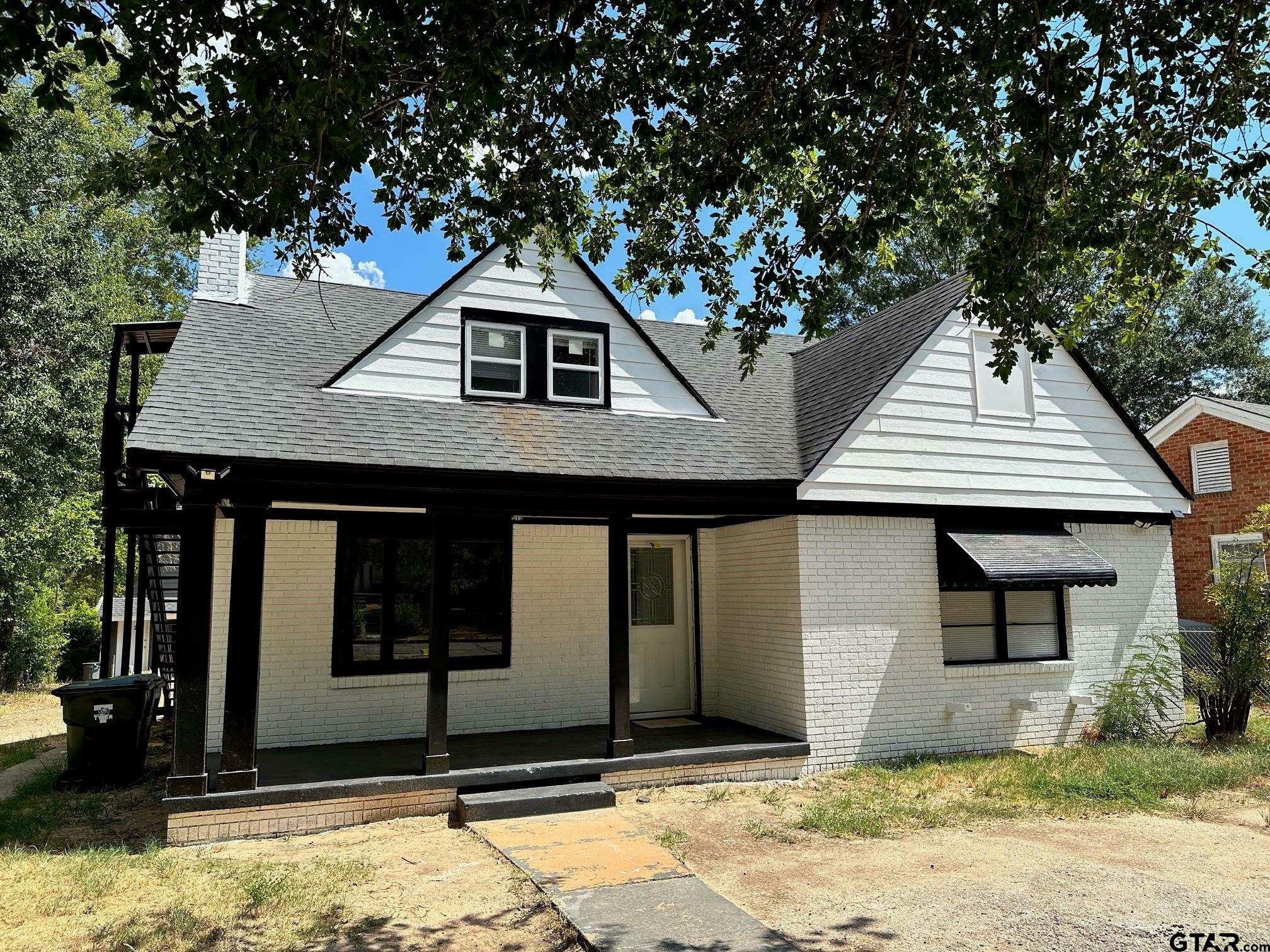 Property Photo: 1511 Summit TX 75701
