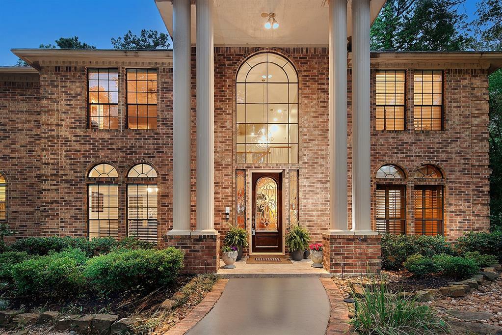 Property Photo: 2 Firefall Court TX 77380