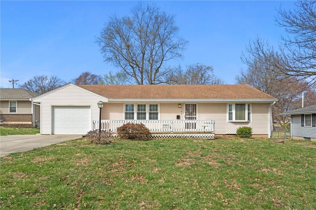 Property Photo: 109 4th Street MO 64014