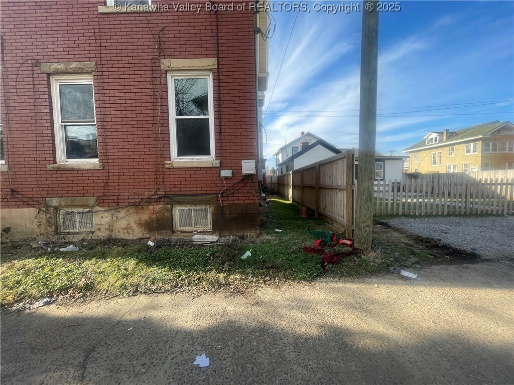 Property Photo: 1406 Lee Street E WV 25301