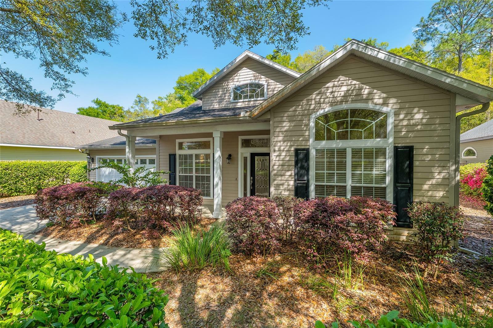 Property Photo: 6659 SW 88th Drive FL 32608