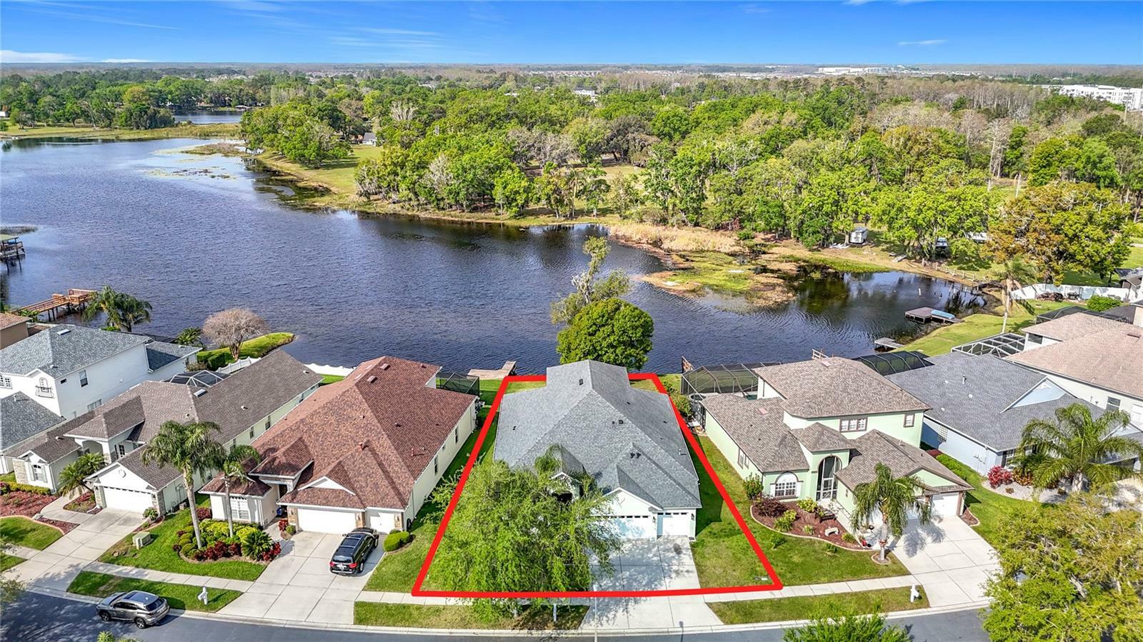 Property Photo: 2327 Shirecrest Cove Way FL 33558