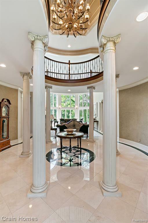 Property Photo: 255 Camelot Way MI 48306 2617