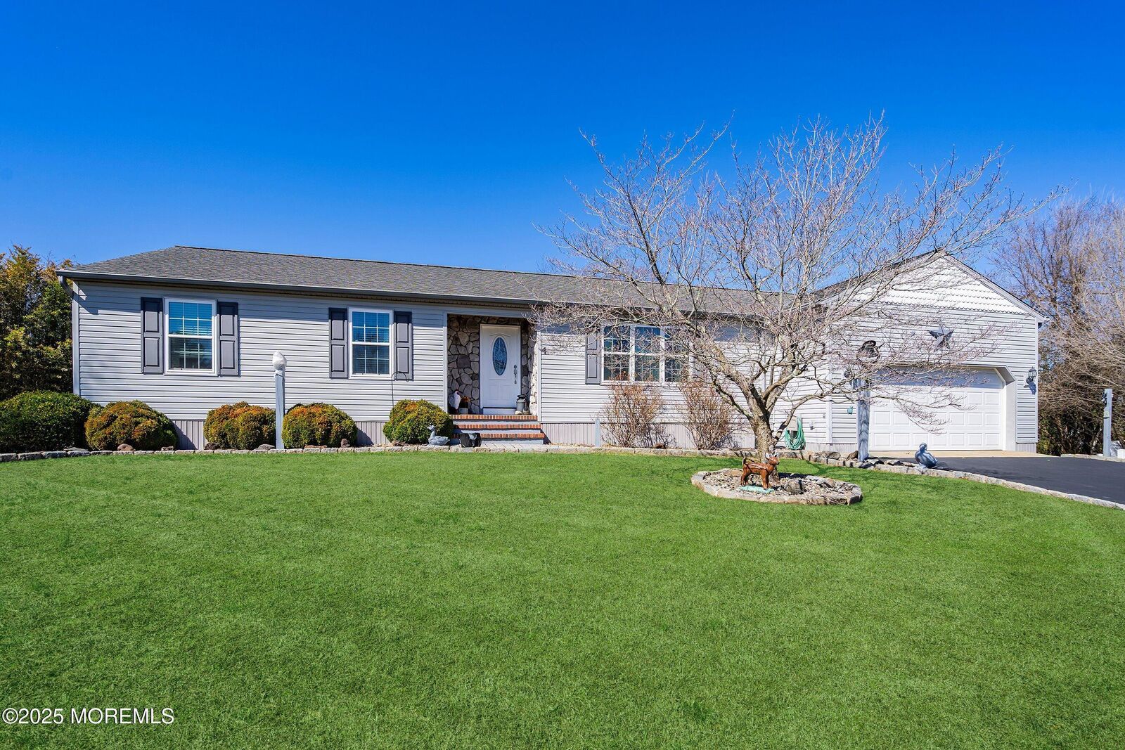 Property Photo: 4 Willow Oak Drive NJ 08511