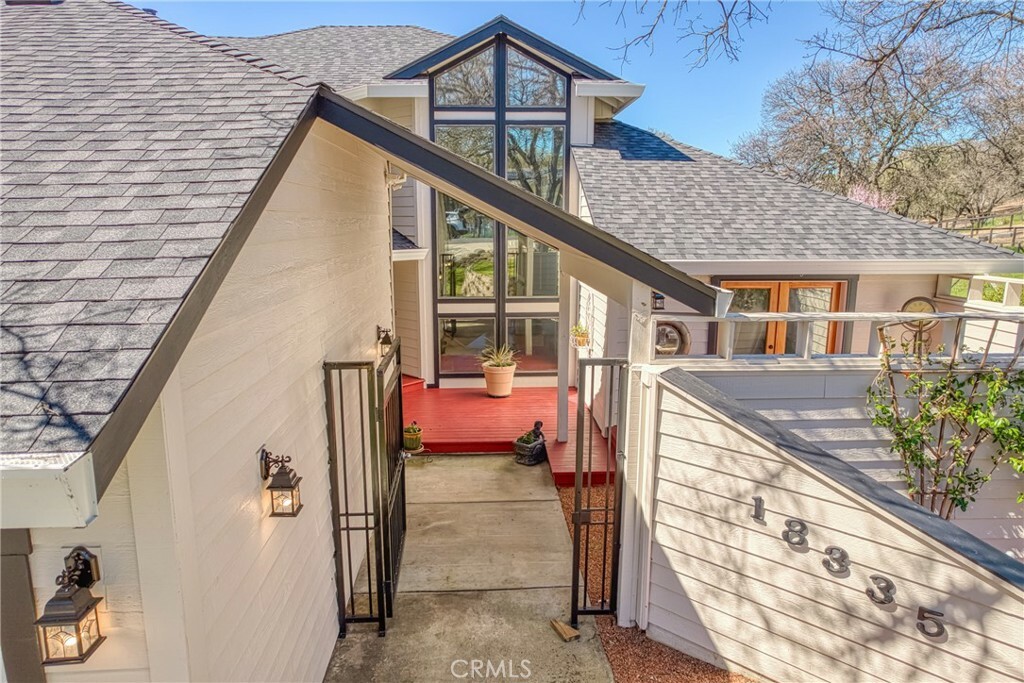 Property Photo: 18335 Pinnacle Court CA 95467