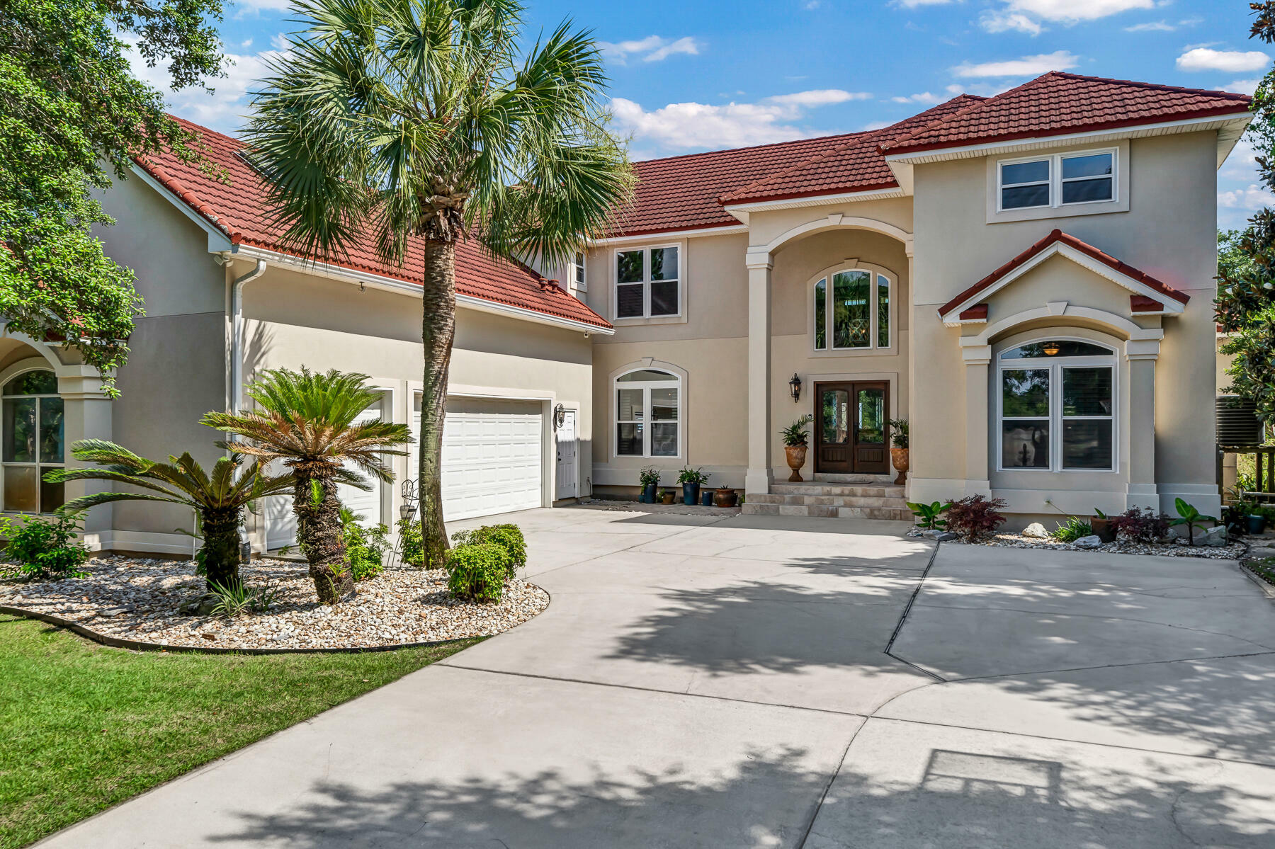 Property Photo: 709 Forest Shores Drive FL 32569