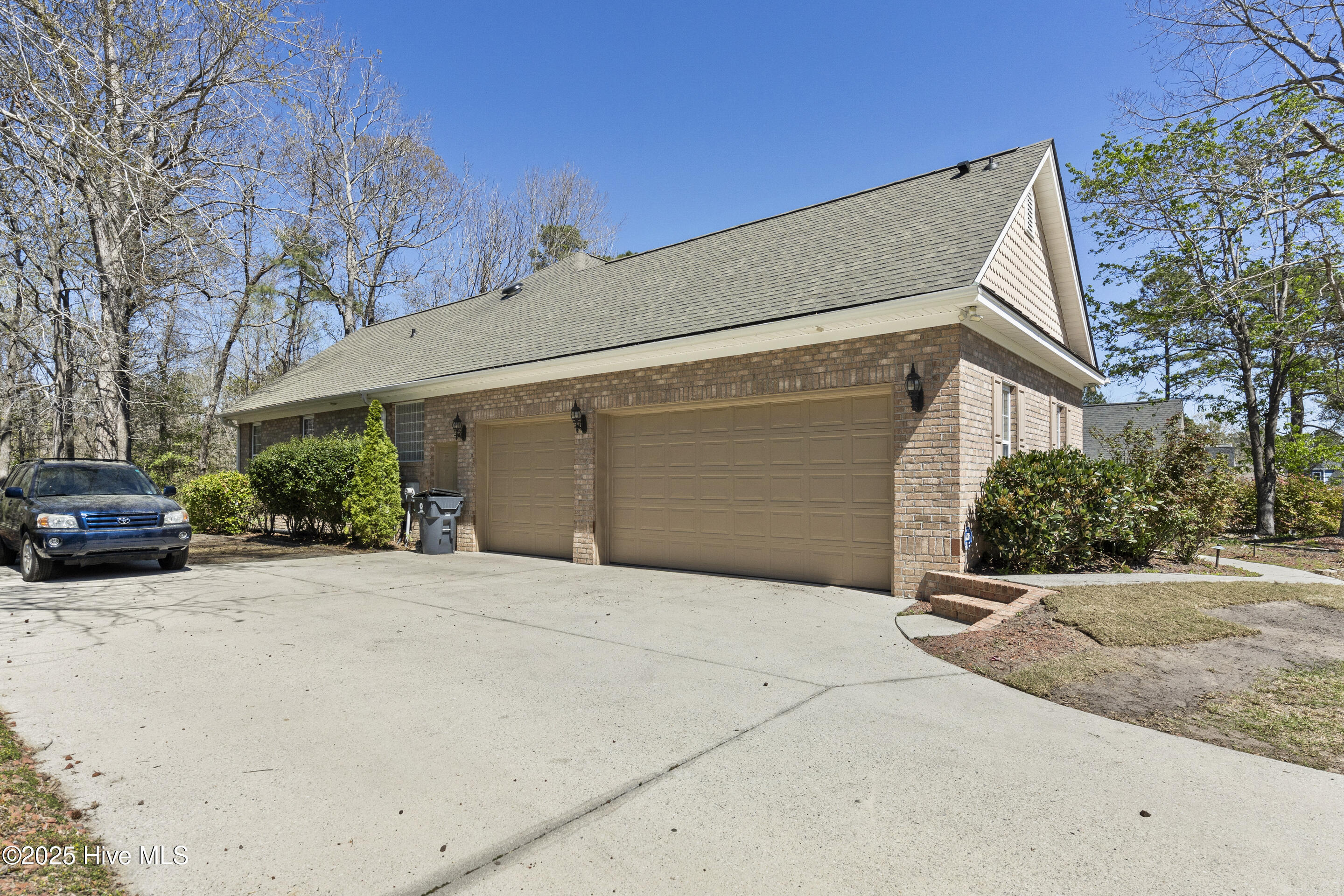 Property Photo: 1545 Grandiflora Drive NC 28451