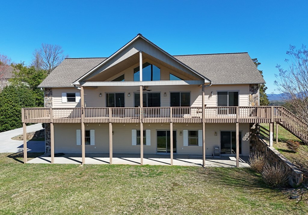 Property Photo: 47 Hidden Fields Road GA 30546