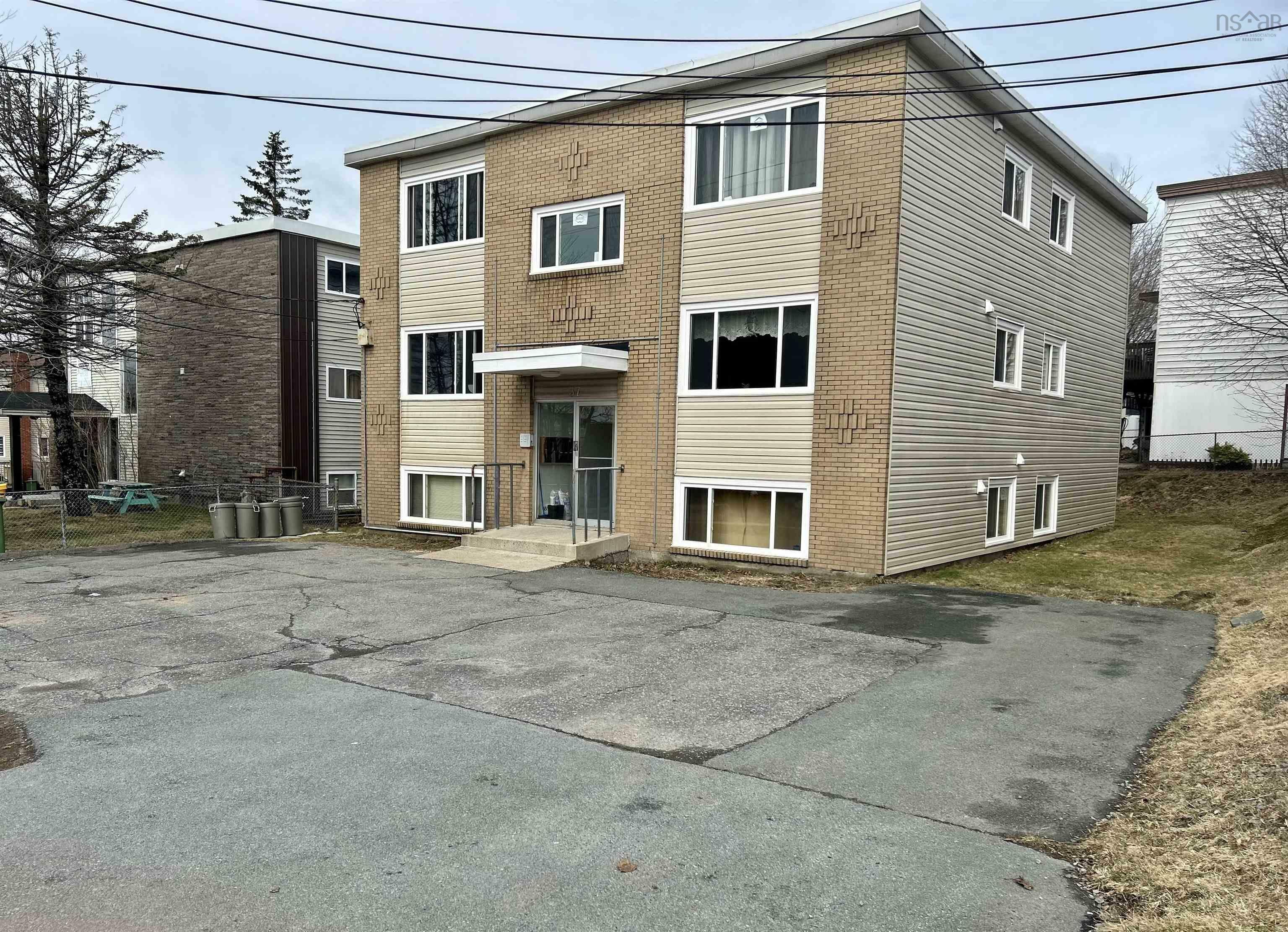 37 Gaston Road  Dartmouth NS B2Y 3W2 photo