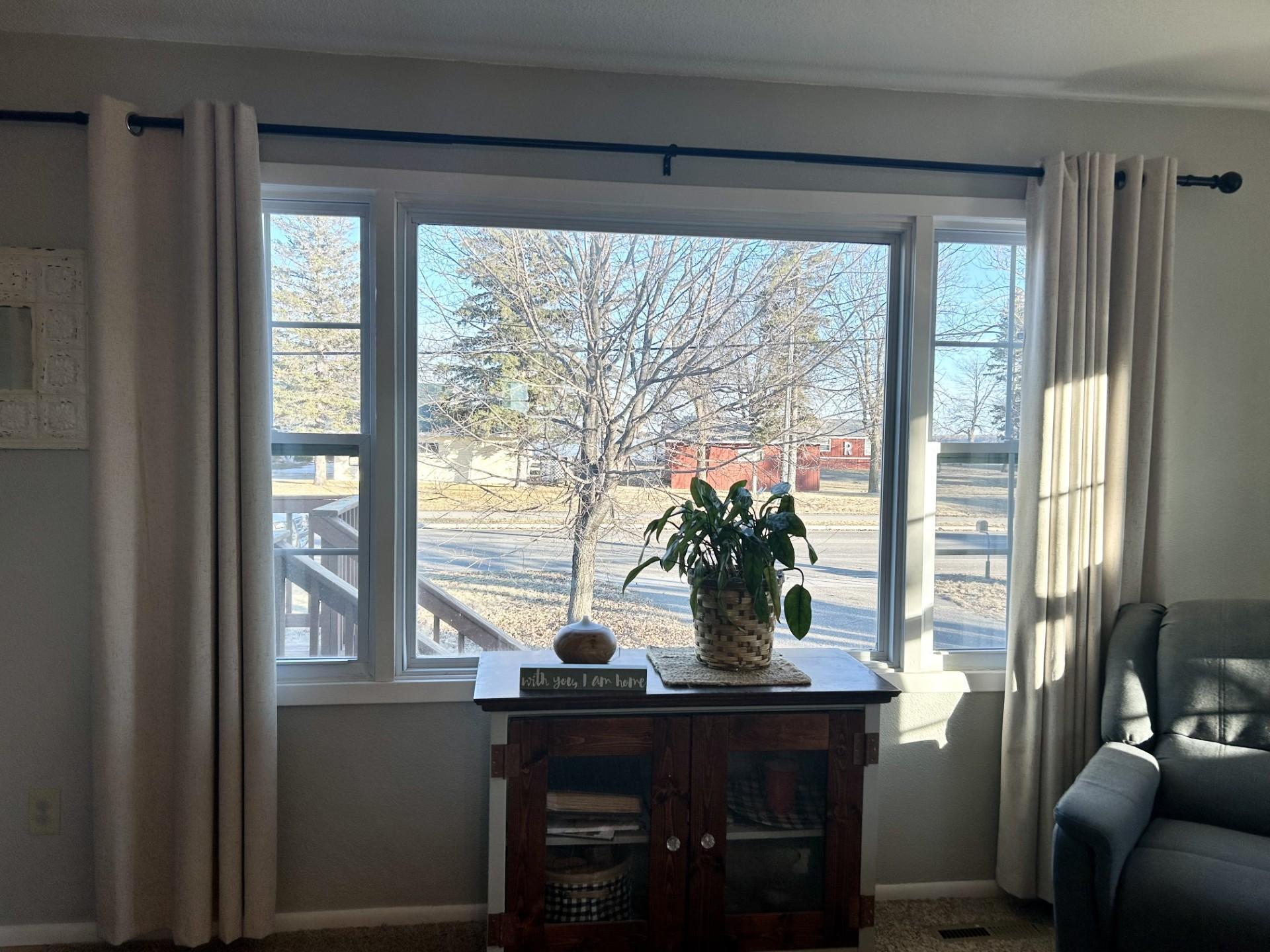 Property Photo: 811 Lake Shore Drive MN 56515