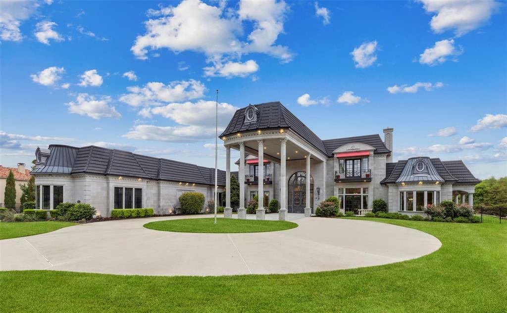 Property Photo: 1752 Bison Meadow Lane TX 75032