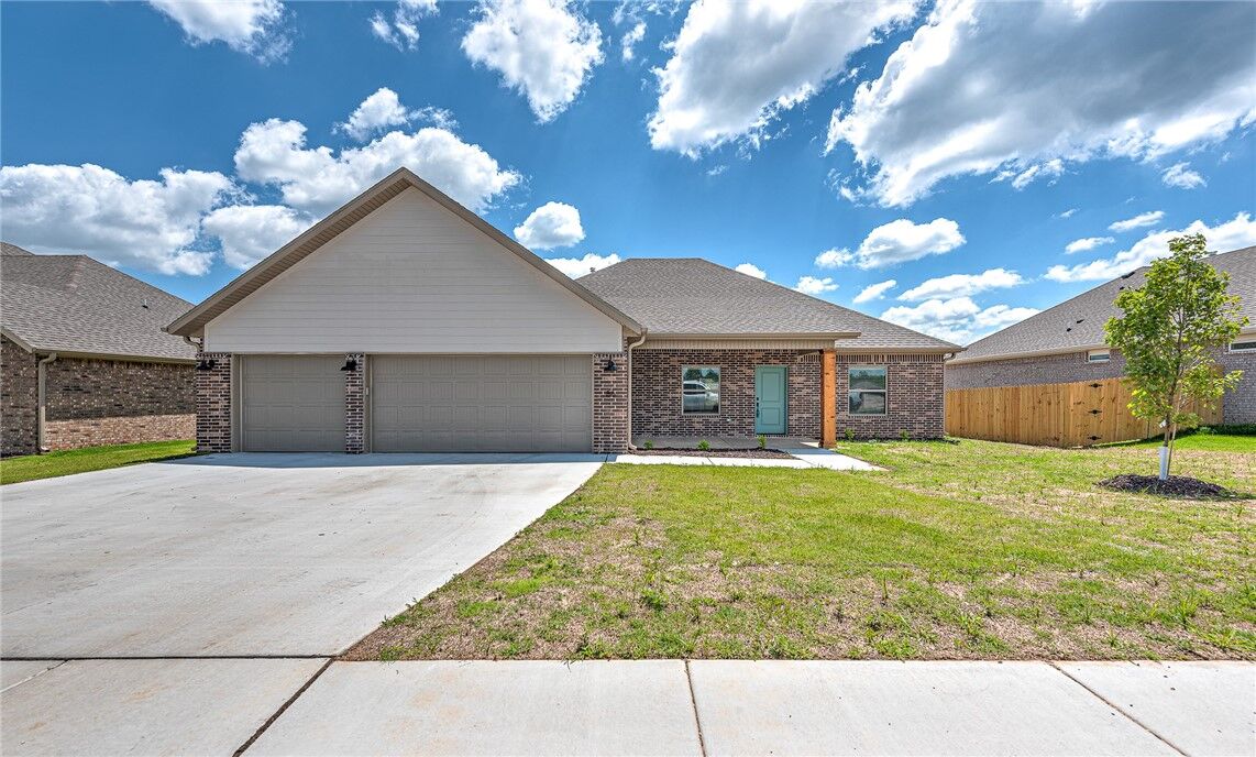 Property Photo:  86 N Banner Avenue  AR 72730 