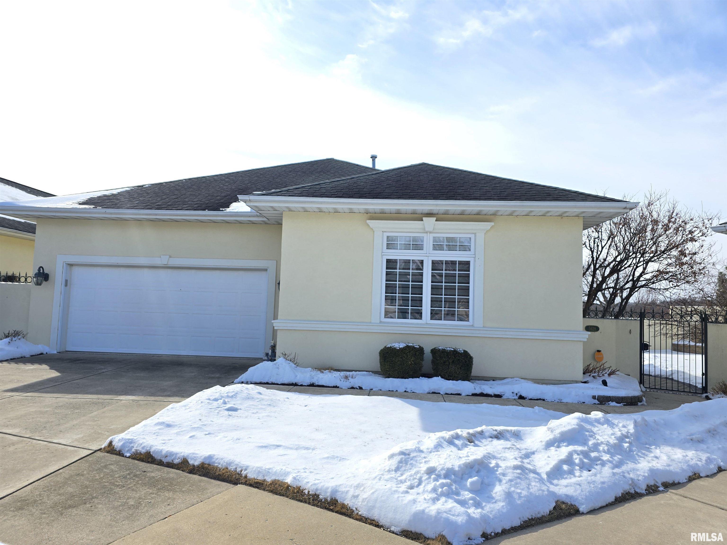 5628 W Grande Circle  Peoria IL 61615 photo