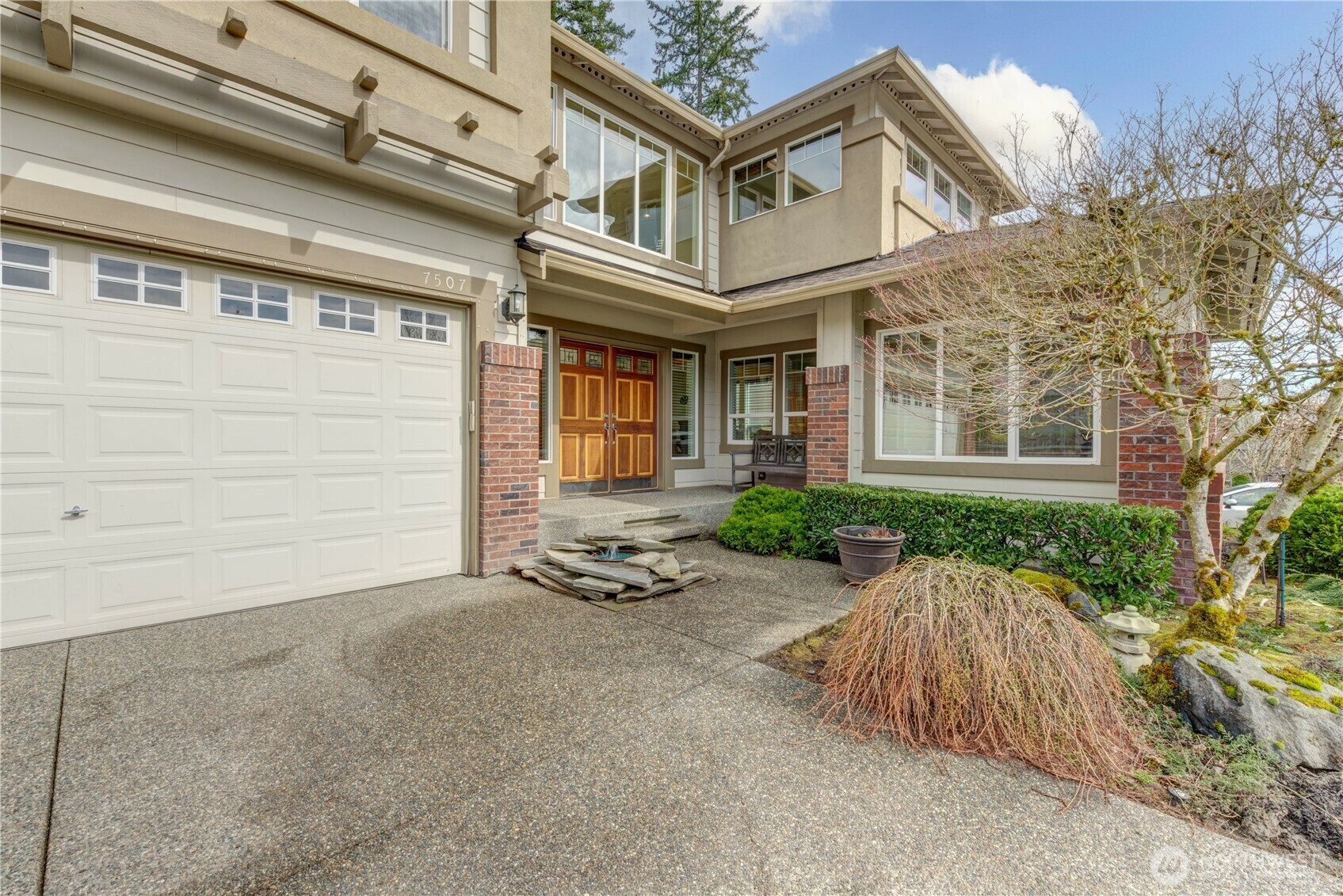 Property Photo: 7507 152nd Street SE WA 98296
