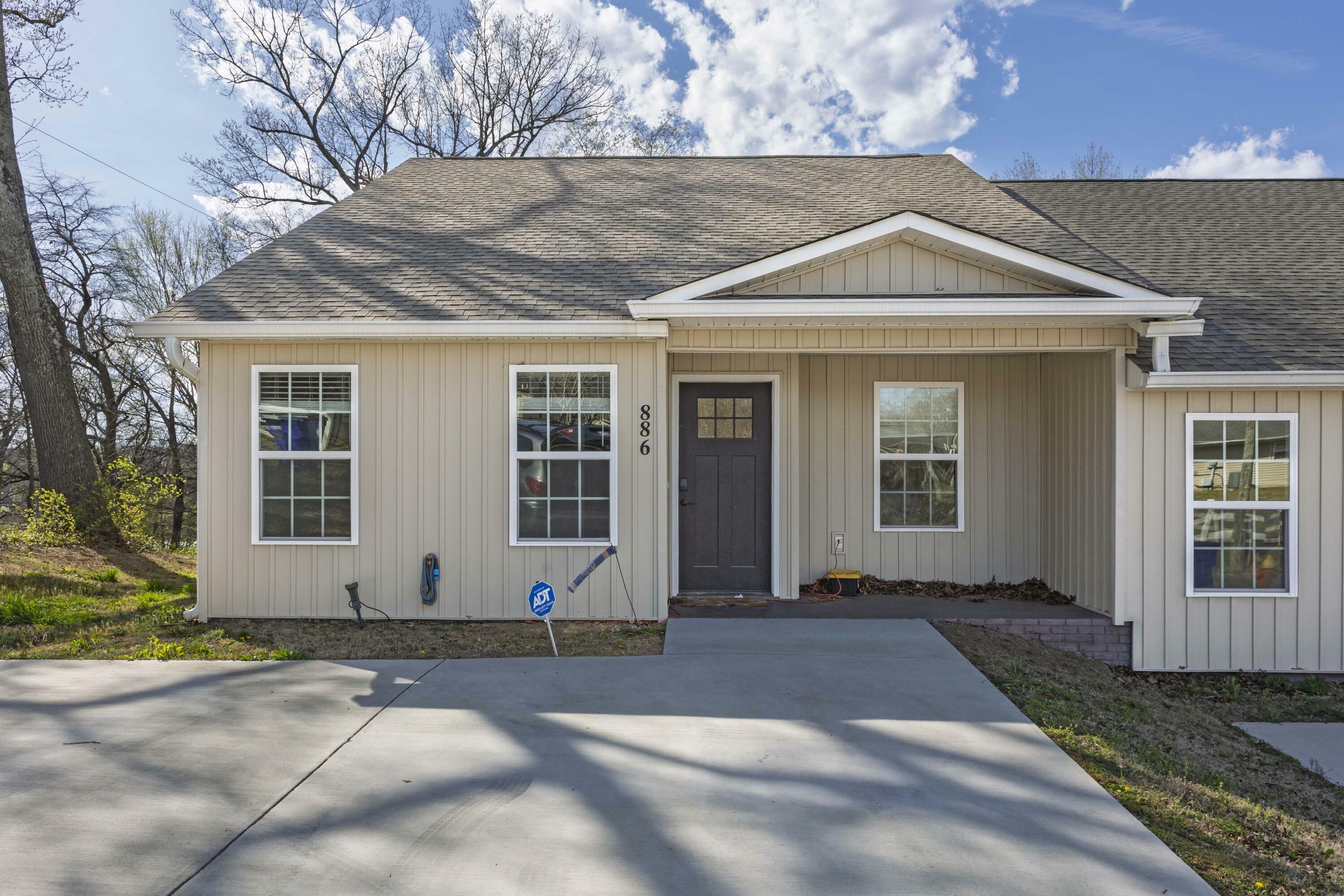 Property Photo: 886 Elrod Street SE TN 37311