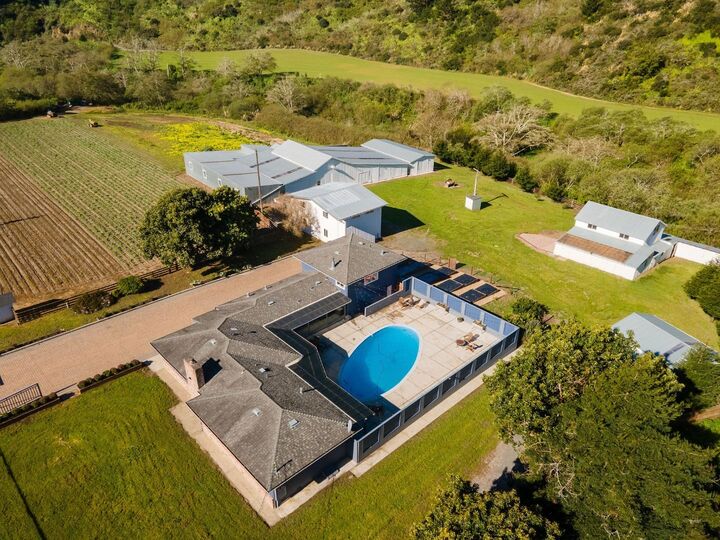 Property Photo:  840 Frenchmans Creek Road  CA 94019 