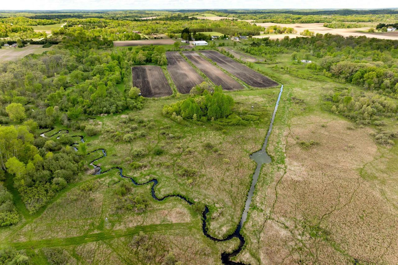 Property Photo:  N402 24th Avenue  WI 54960 