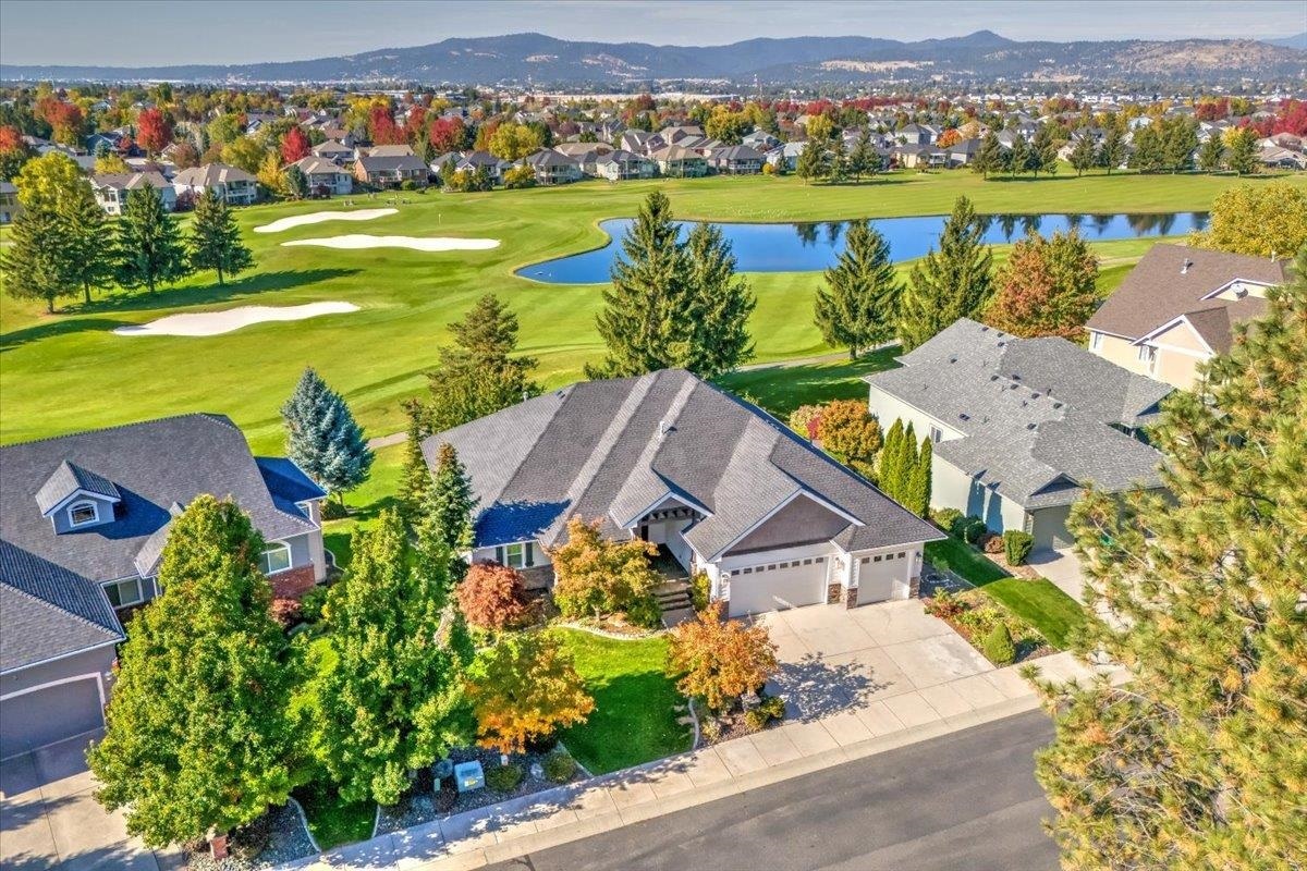 Property Photo: 1113 N King James Ln WA 99019