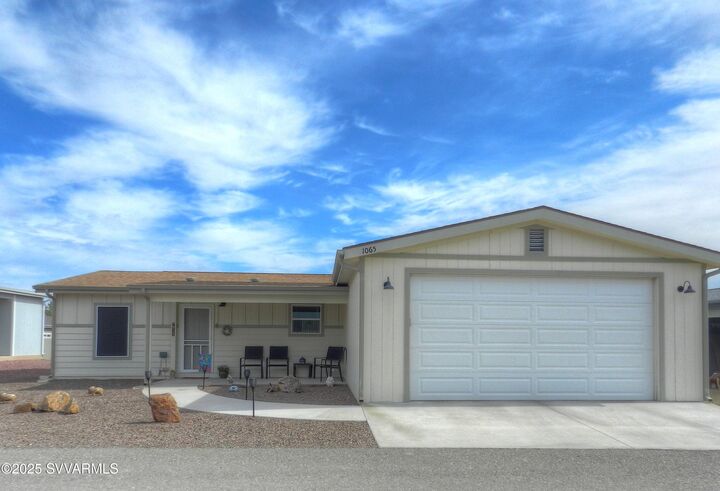 Property Photo:  1065 Crenshaw Ave  AZ 86326 