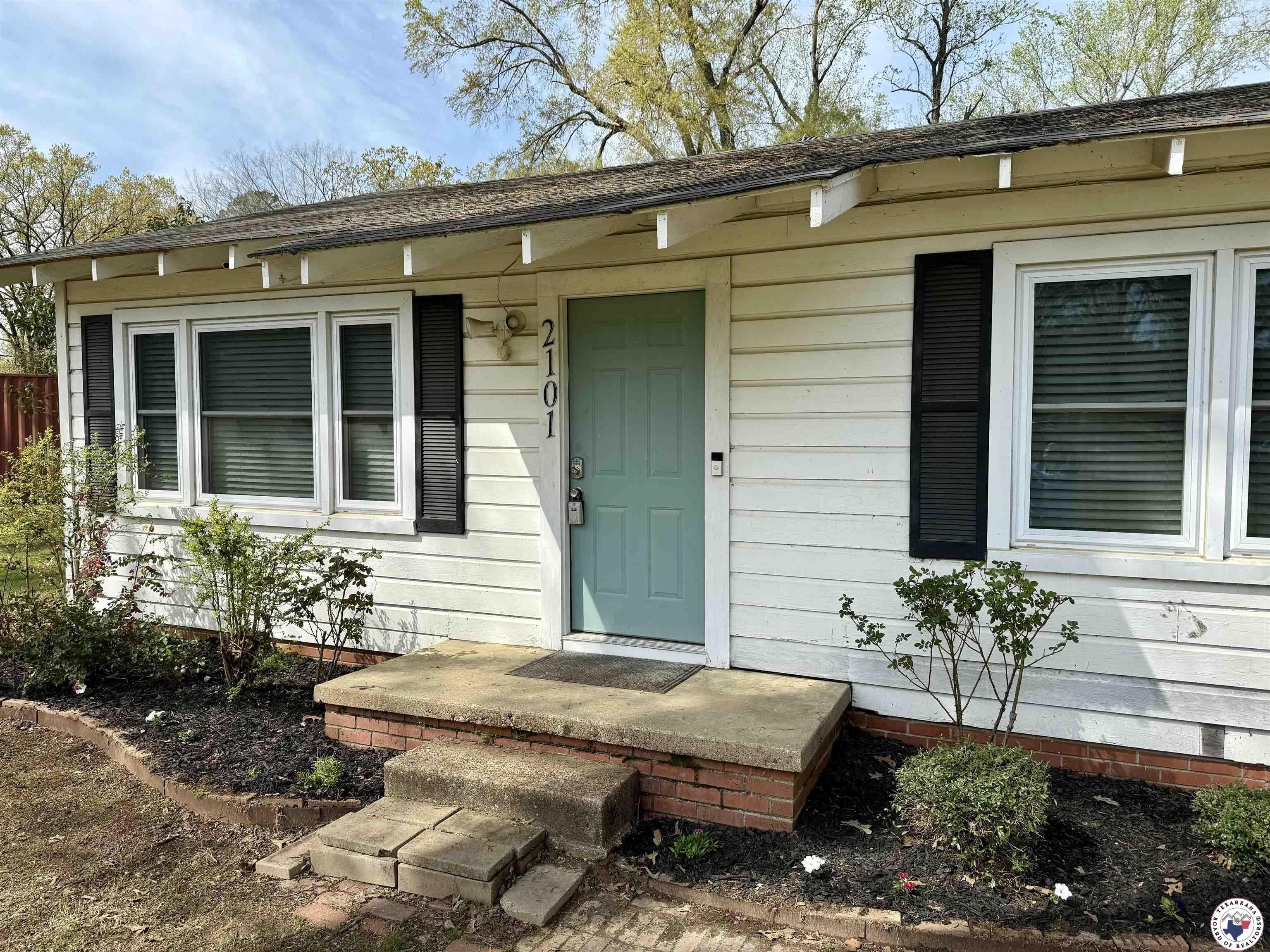 Property Photo: 2101 N Fm 2148 TX 75501