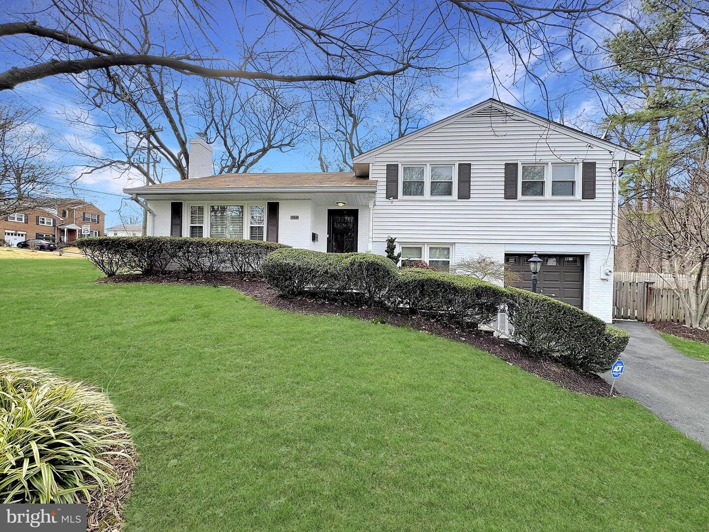 Property Photo: 5201 Ferndale Street VA 22151