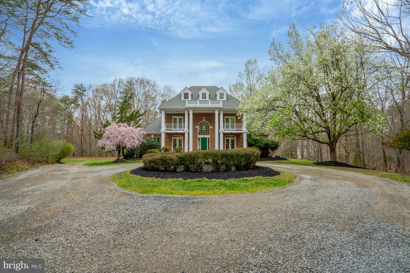 Property Photo: 7900 Wild Orchid Way VA 22039