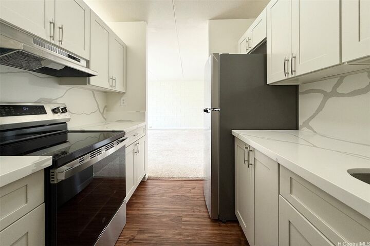 Property Photo:  95-029 Kuahelani Avenue 331  HI 96789 