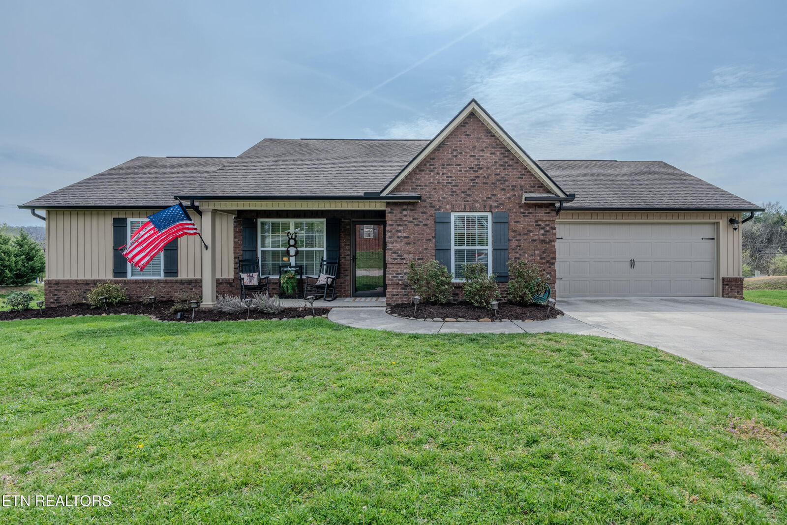 Property Photo: 6518 Locust Grove Lane TN 37918