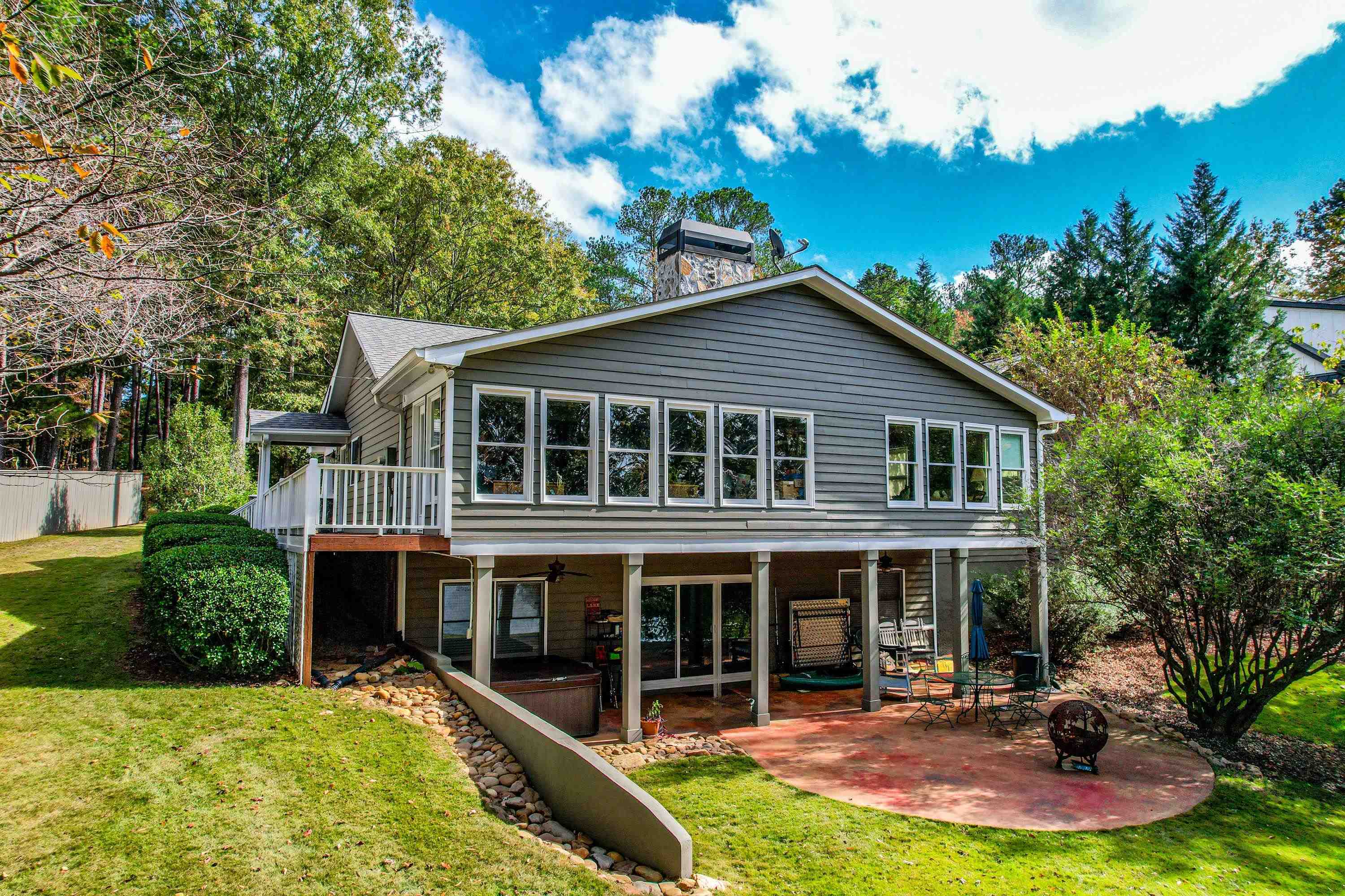 409 East Riverbend Drive  Eatonton GA 31024 photo