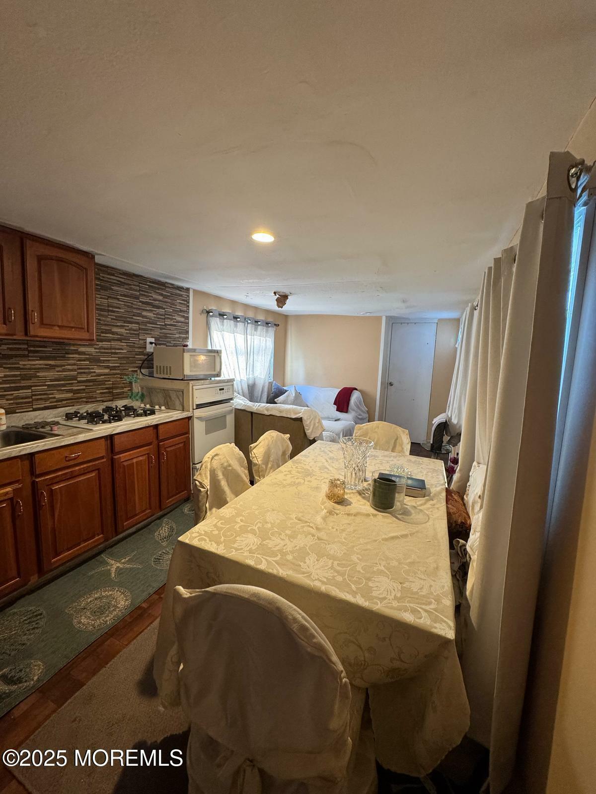 Property Photo: 114 Cookstown New Egypt Road Trlr A1 NJ 08562