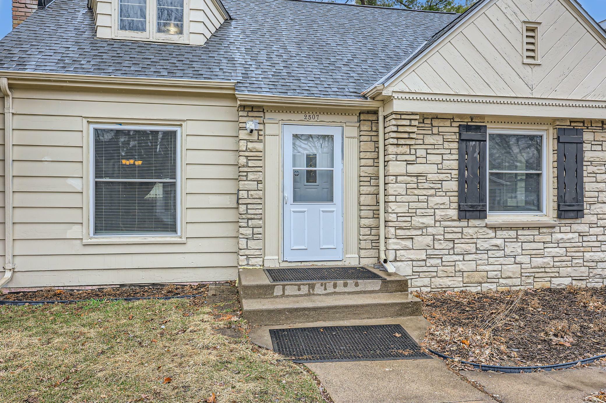 Property Photo: 2507 Sheridan Avenue N MN 55411