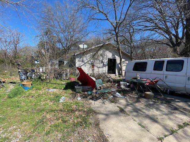 Property Photo: 7809 County Road 941 TX 75407