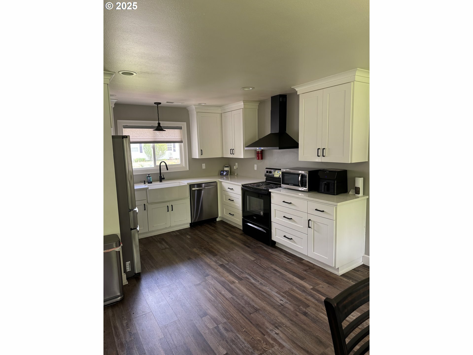 Property Photo: 1427 SE 109th Ave OR 97216