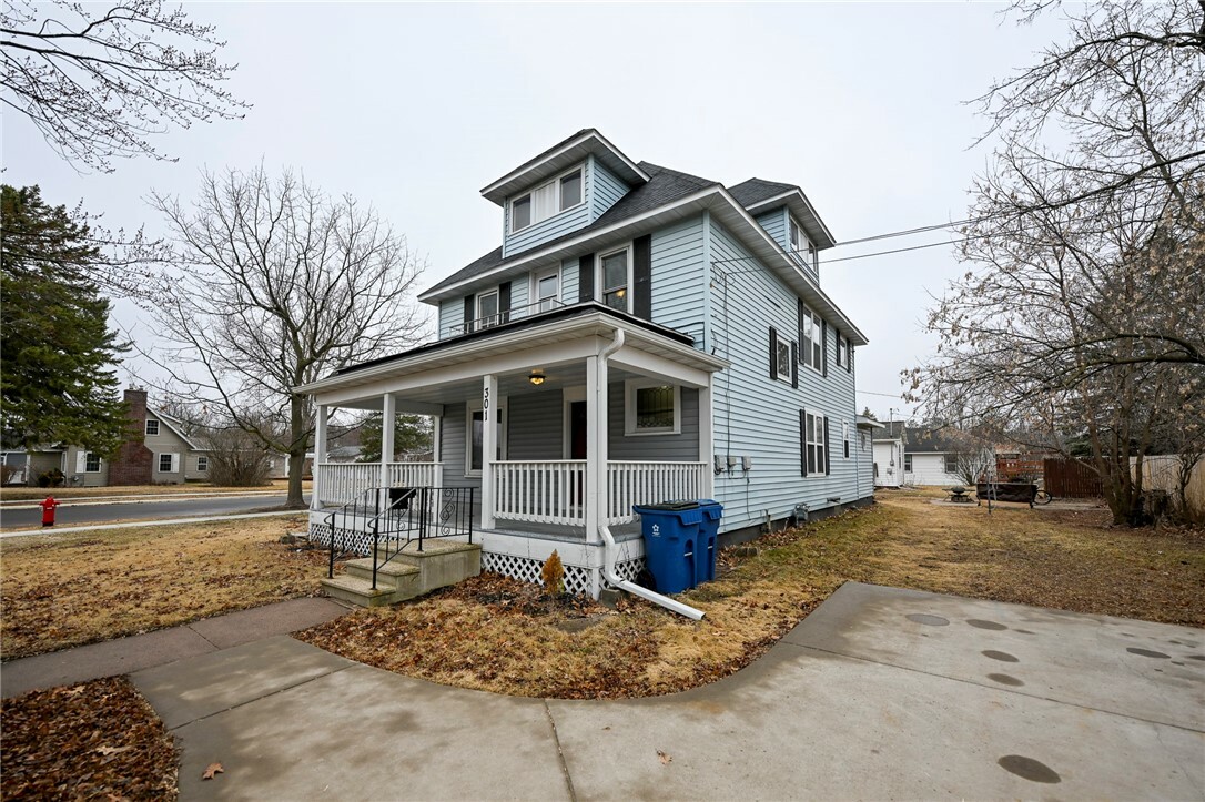 Property Photo: 301 N Summit Street WI 54801