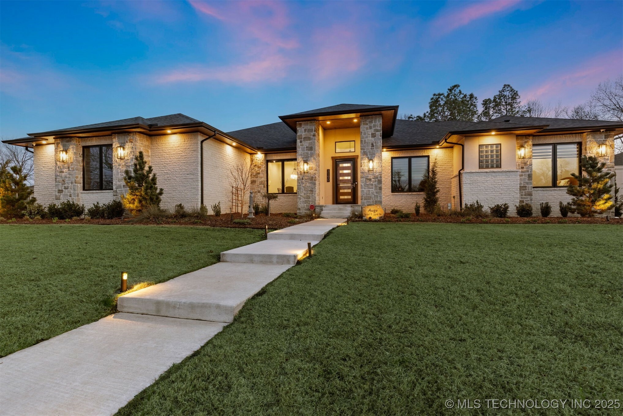 Property Photo:  3190 E 33rd Street  OK 74105 