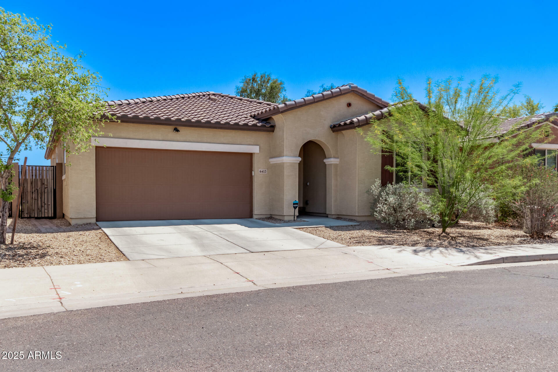 Property Photo: 6413 S 47th Drive AZ 85339