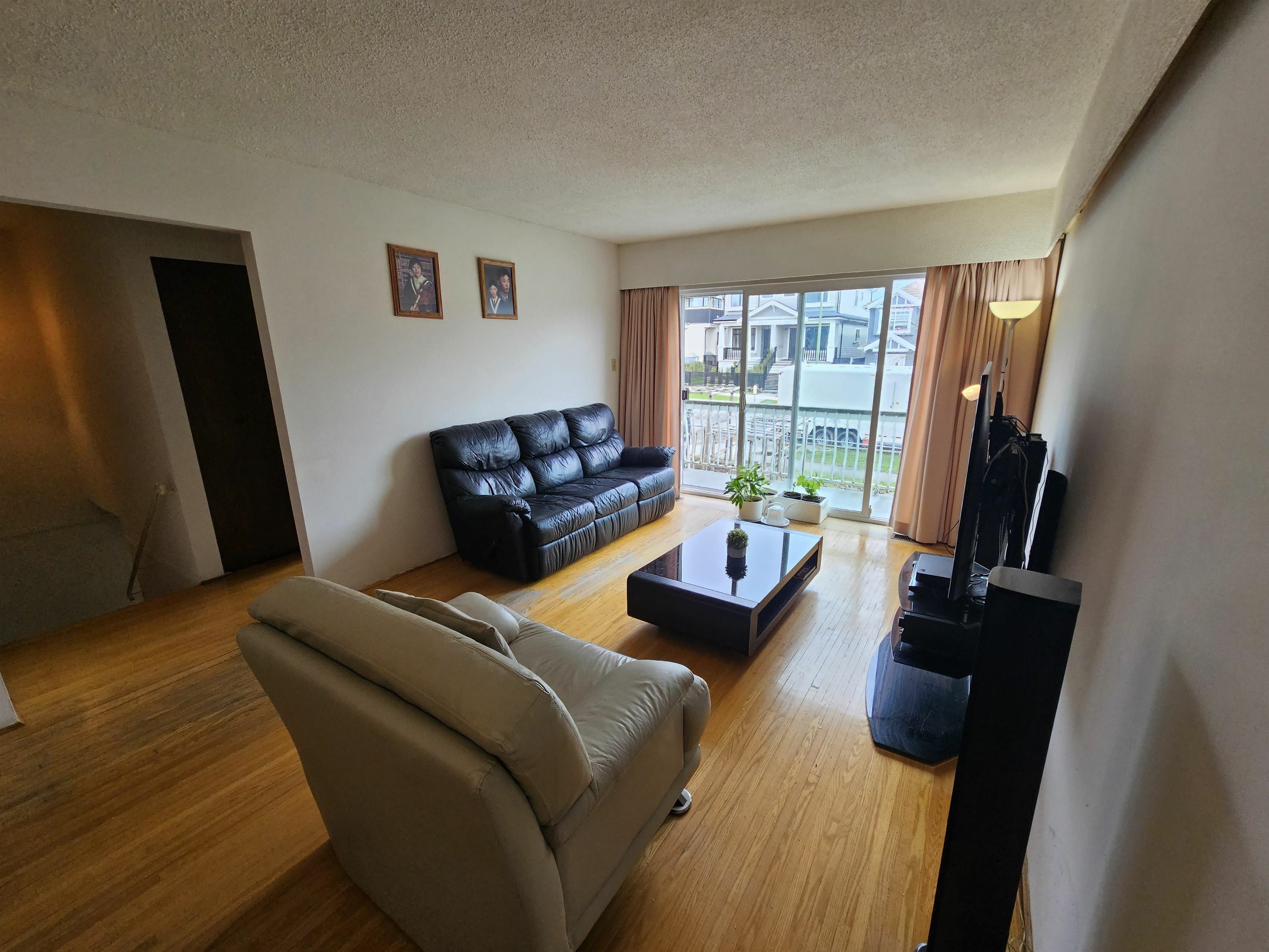 Property Photo: 6739 Dumfries Street BC V5P 3B8