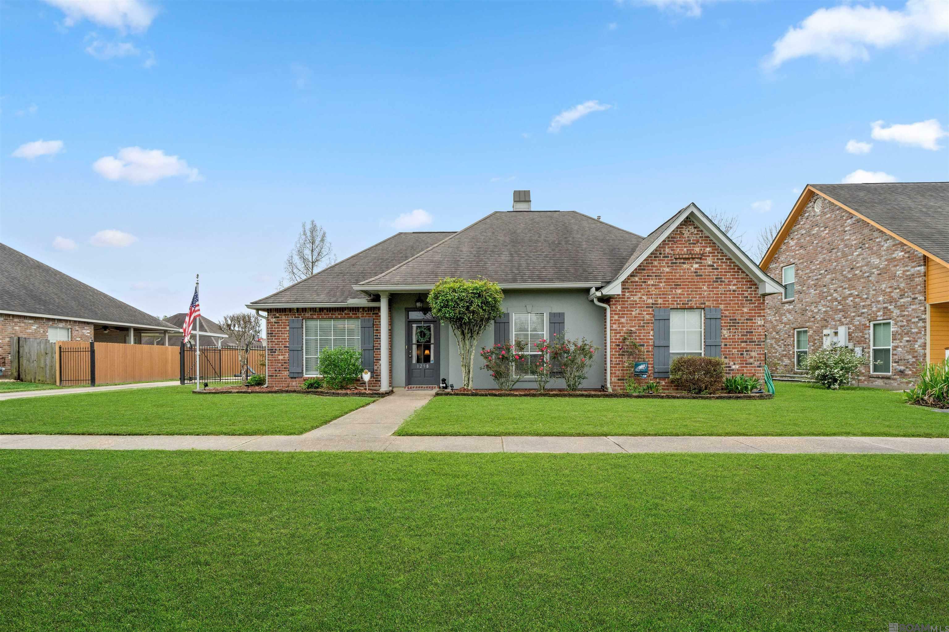 Property Photo: 1298 Old Barnwood Ave LA 70791
