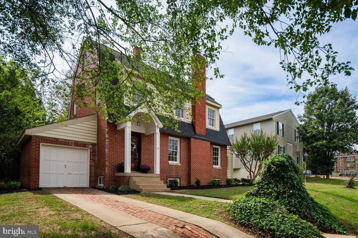 918 William Street  Fredericksburg VA 22401 photo