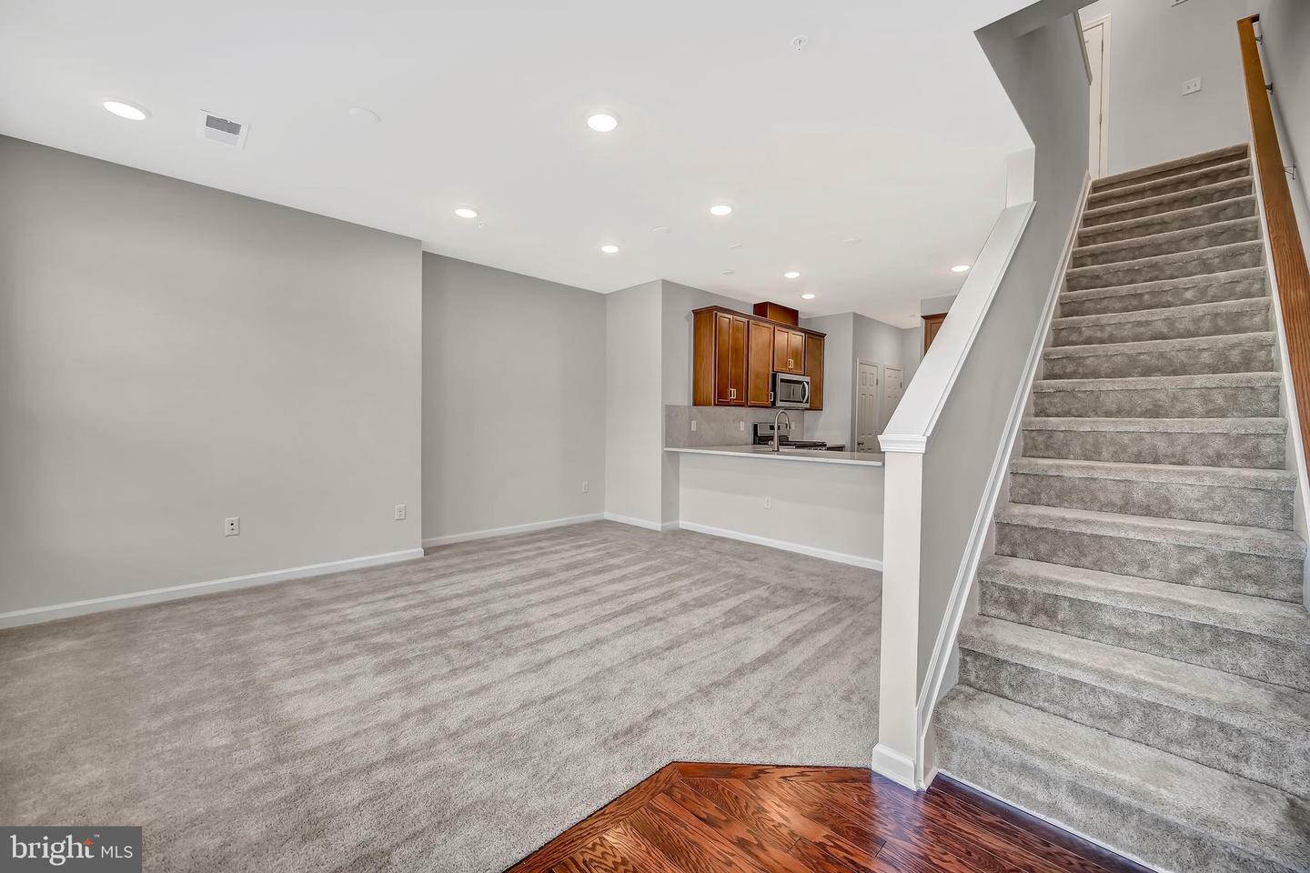 Property Photo: 806 Shay Ct NJ 08550