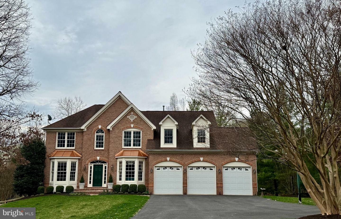 5402 Chandley Farm Circle  Centreville VA 20120 photo
