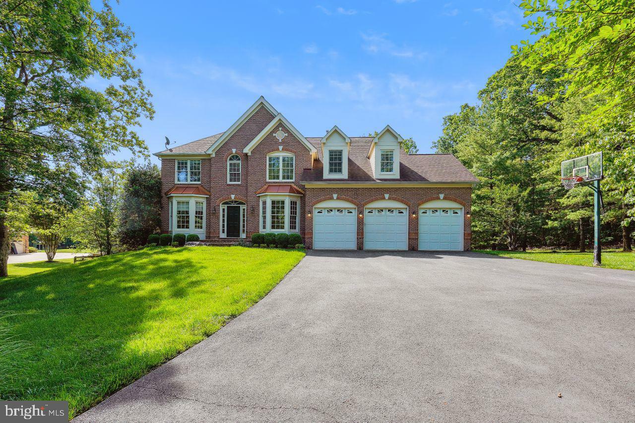 Property Photo: 5402 Chandley Farm Circle VA 20120
