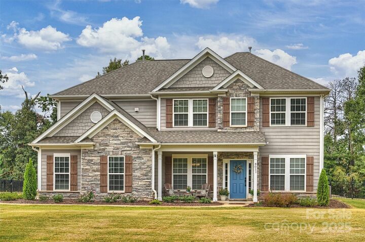 8011 Caliterra Drive  Charlotte NC 28227 photo