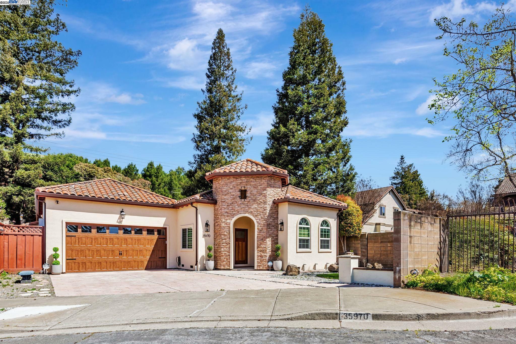 Property Photo: 35970 Vivian Pl CA 94536