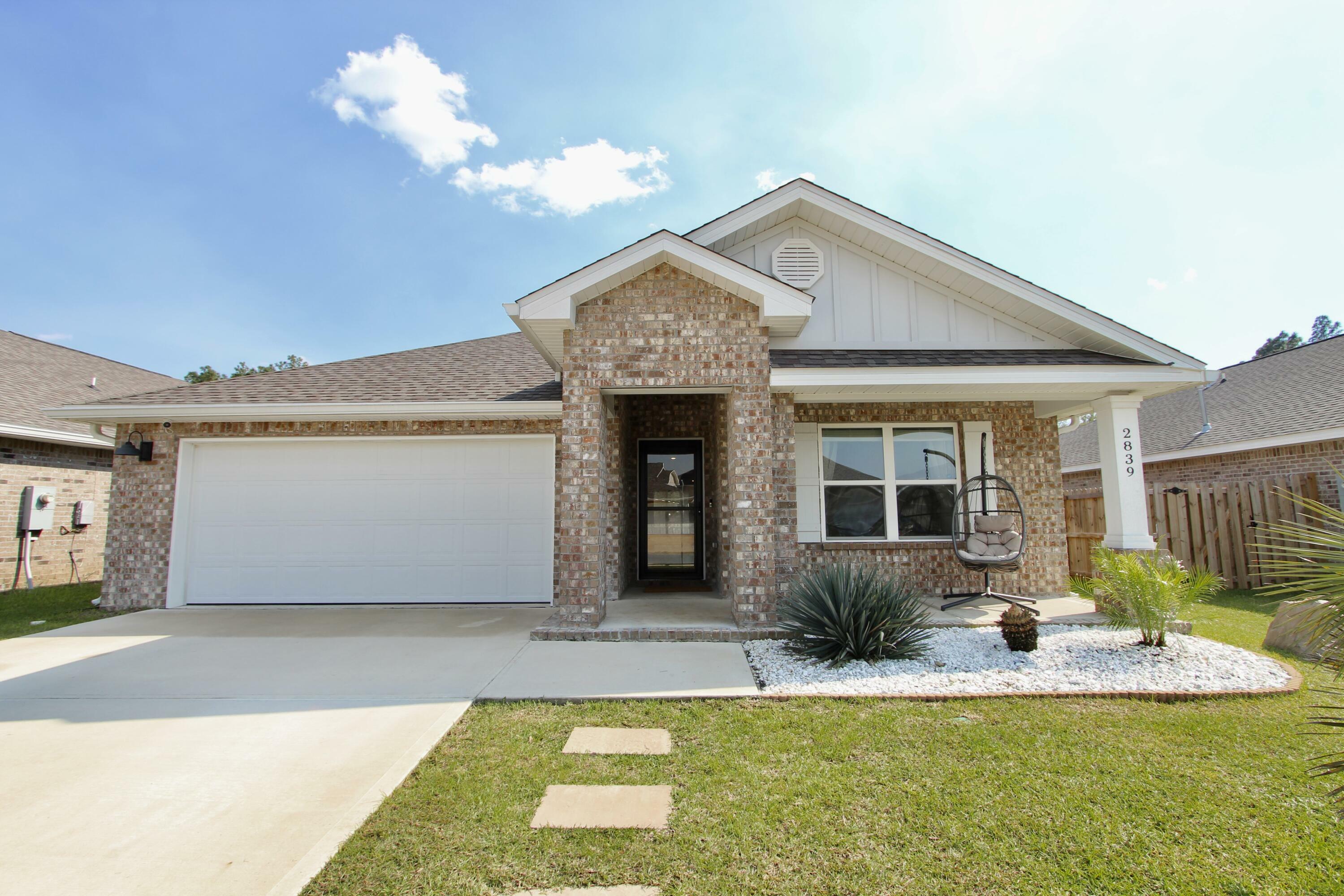Property Photo: 2839 Patriot Ridge Drive FL 32539